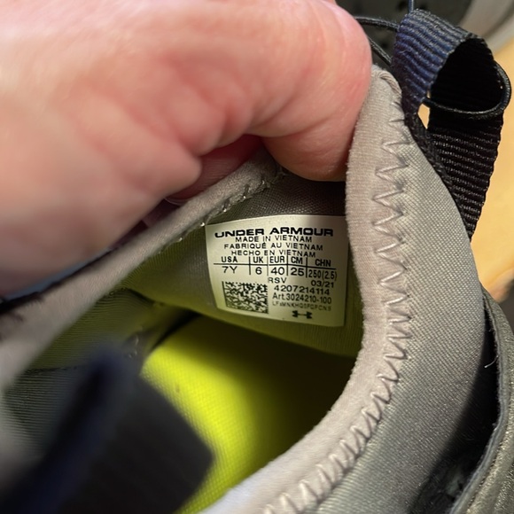 Under Armour slip on foam shoes, NWOT size 7Y gray, and black - Picture 10 of 11